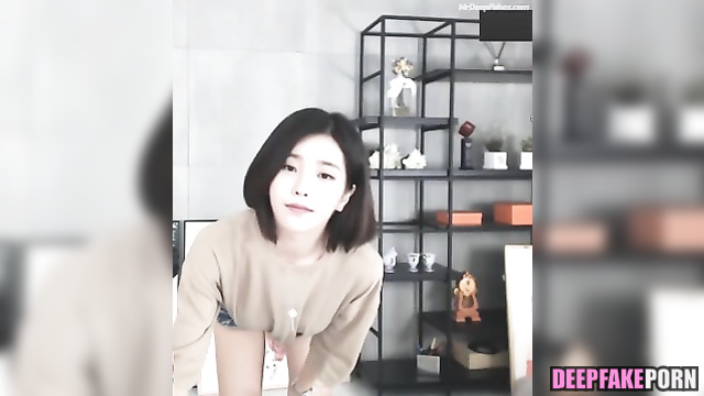 Kpop idol IU (Dancing) fake 아이유 얼굴 스왑
