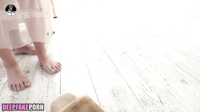 Jisoo's furry pussy gets fingering 지수블랙핑크털복숭이 케이팝 고양이 [PREMIUM]