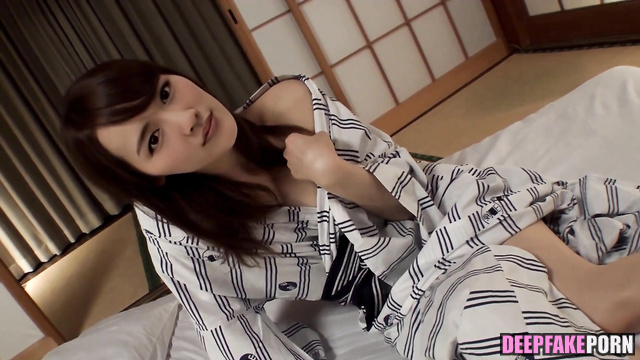 She wants your kisses - Random Face Swap (ランダム顔交換)