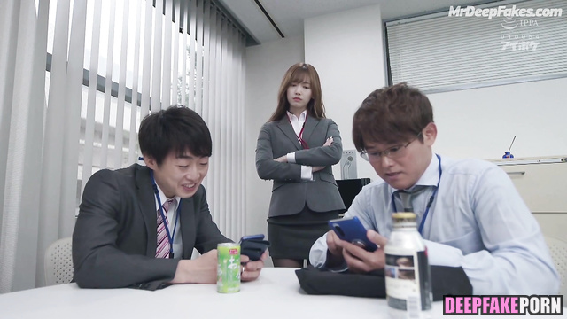 Hot Park Shin-hye was fucked in outerwear, fake - 박신혜 섹스 장면