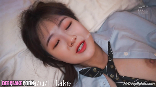 Cho Yi-hyun having sex with old fart, face swap / 조이현 섹스 테이프