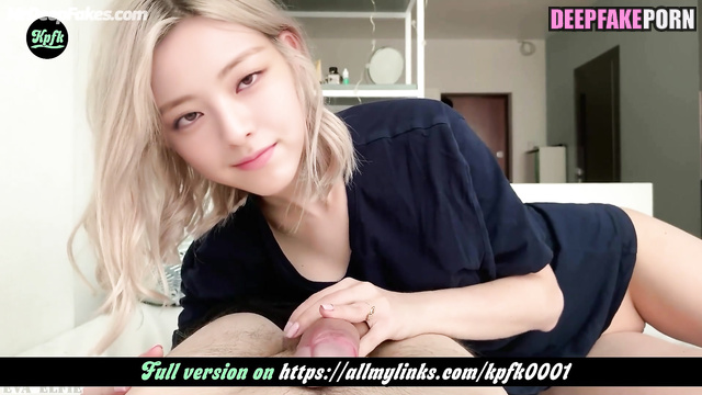 Babe licking springy dick - Yuna pov sex tape / 유나 얼굴 교환