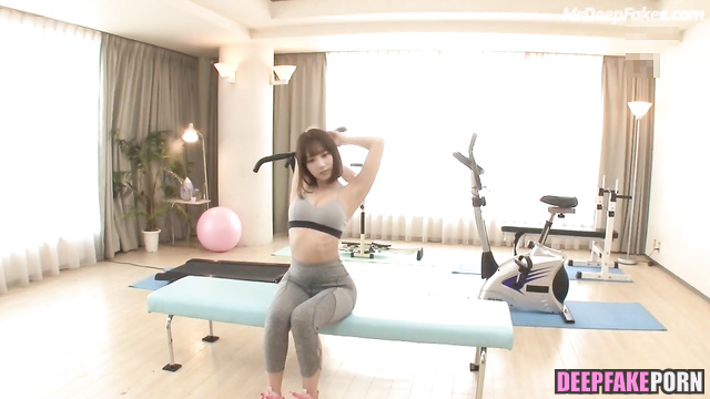 Yuki Yoda (Nogizaka46) sex scene after workout // 与田 祐希 乃木坂46