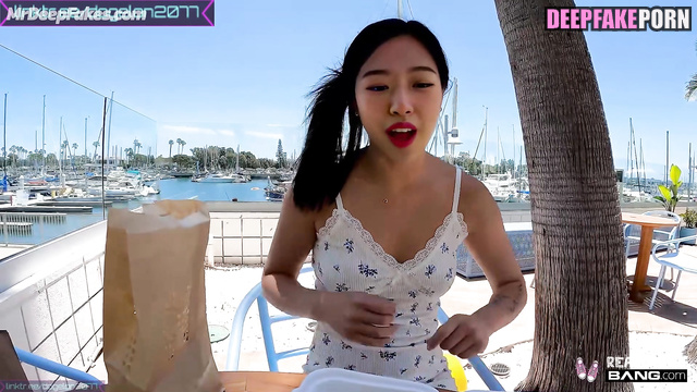 Yujin had spontaneous sex with taxi driver, ai - アイヴ セックスシーン