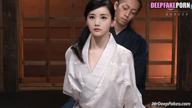 Man wanna domination on her, Li Yitong sex tape - 李一桐 真假的