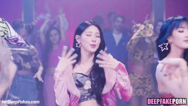 Hot babes Yuqi, Miyeon, Minnie, Shuhua pmv sex scenes - 송우기 딥 페이크 포르노