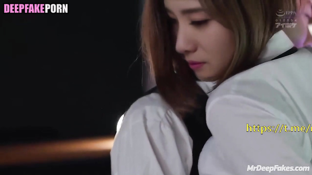 Cute bartender Liu Shishi (刘诗诗 深度伪造视频) fucked after two mojito [fakeapp]