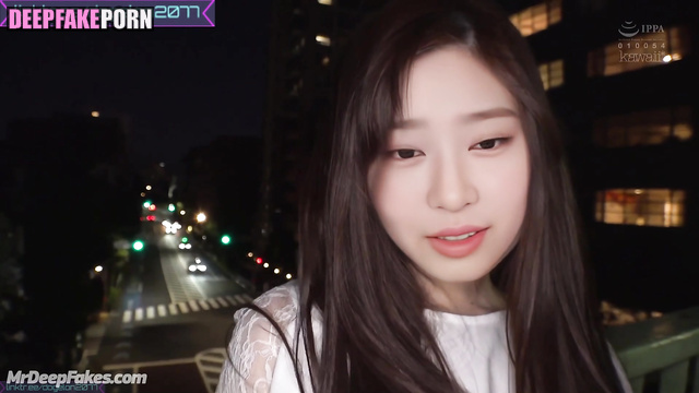 Crazy threesome with strangers from promenade / Minju A.I. アイズワン 本物の偽物