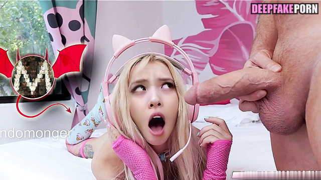 Tiny girl jumped on a huge cock / 류진 있지 pov sex tapes with Ryujin [PREMIUM]