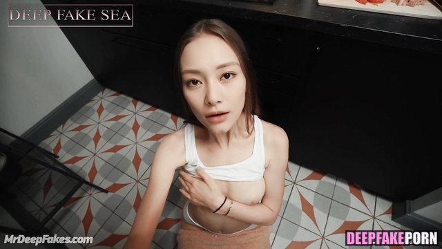 Young and beauty Tzuyu making magic footjob / トゥワイス 本物の偽物 / real fake