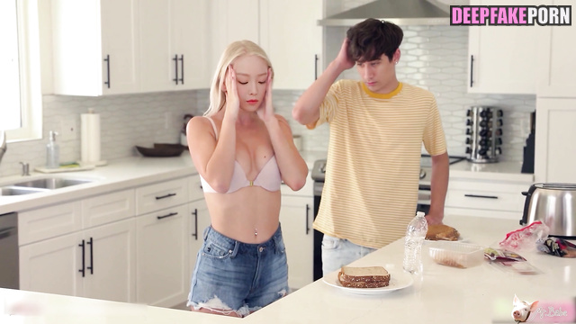 Taeyeon sucking cock at the kitchen, fakeapp // 少女時代 セレブのセックス