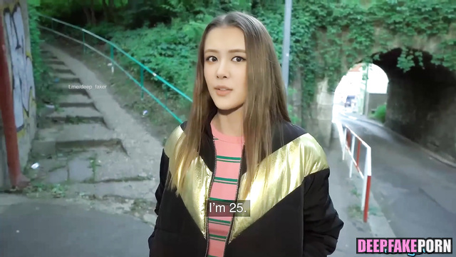 Sexy Rose showed tits for money (right on the street) fakeapp / 로제 블랙핑크