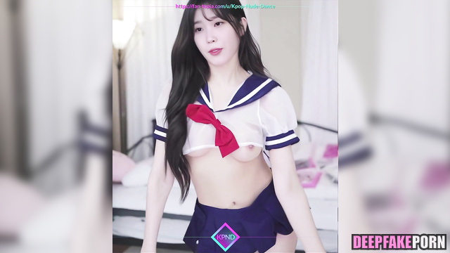 섹시한 아이돌 Sexy idol IU 아이유 bought sexy costume to make you amazed by her [PREMIUM]