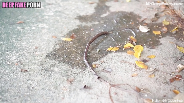 Face swap Shin Se-kyung pissing in public deepfake 신세경 딥페이크