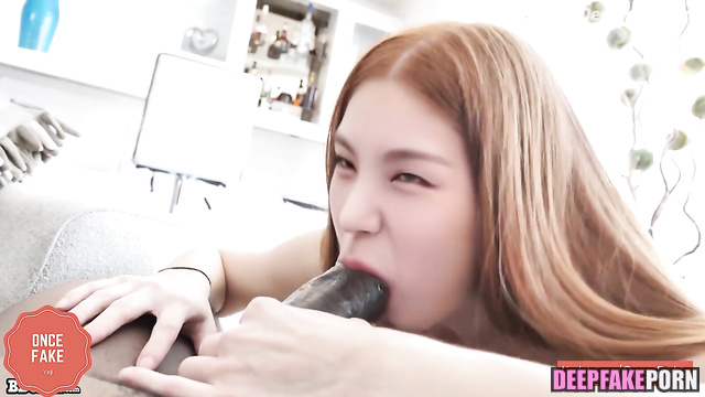 ITZY Celebrity porn with redhead whore Yeji // 황예지 있지 가짜 포르노 열정적 섹스