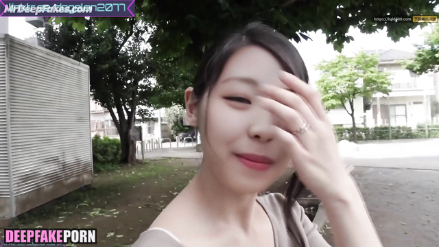 Shy babe was picked up at the bus stop, fake Yuna (유나 있지)