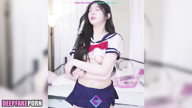 Korean beauty girl dancing for fun // Irene enjoying it 아이린 레드벨벳 [PREMIUM]