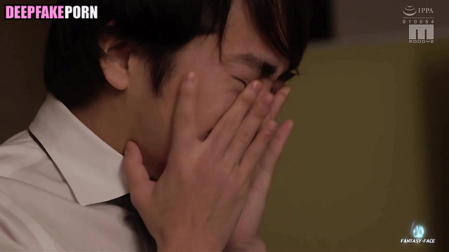 Sexy IU (아이유 섹스 장면) sucking sweaty balls her colleague - A.I. [PREMIUM]