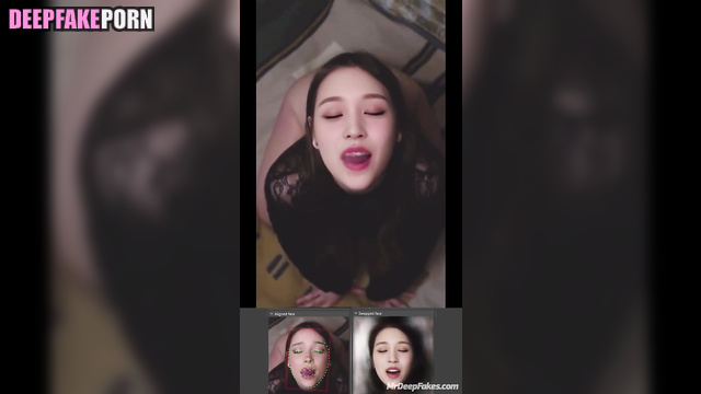 Adult Mina shows her sexy tongue on camera (トゥワイス 本物の偽物)