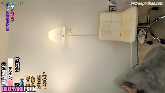 Funny dirty talks at night - Shin Yu-na face swap (신유나 있지)