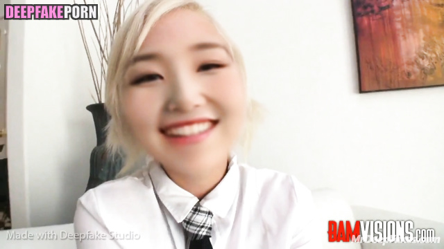 Dirty blonde Shana enjoys objects in her ass, real fake / 노나카 샤나 라필루스