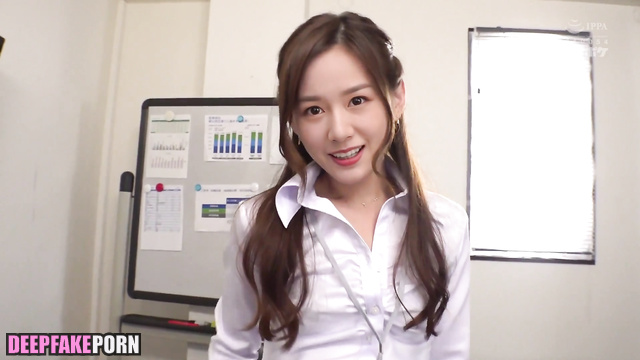 Young secretary seduced her boss - Zhou Ye face swap (周也 性爱录像带) [PREMIUM]