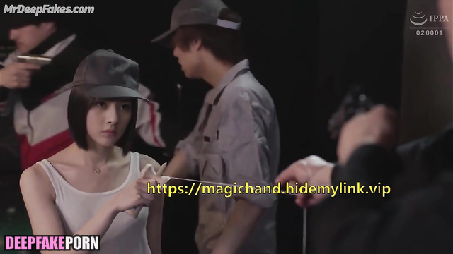 Dirty gangsters wanna fuck her - Song Zu'er ai scenes (宋祖儿 性爱录像带)