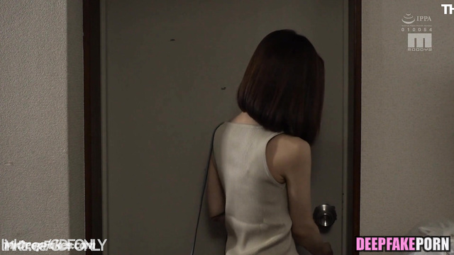 Beauty brunette sucking dirty balls - Hani face swap (안희연 이엑스아이디)