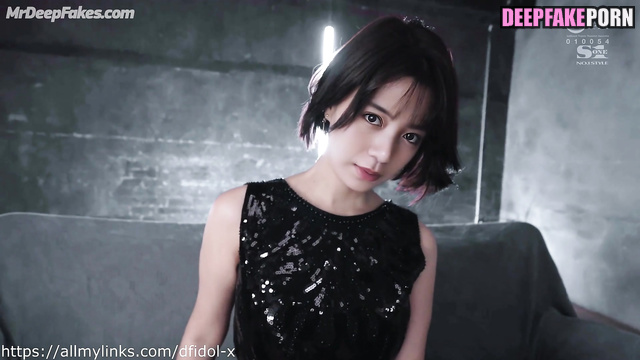 Handjob in hot underwear - Elaiza Ikeda face swap (池田 エライザ ディープフェイクビデオ)