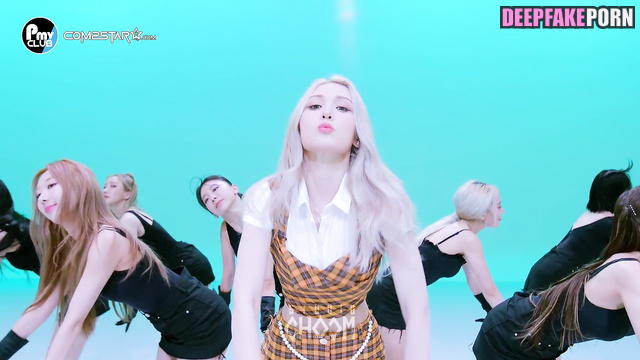 Blonde enjoying big cock in mouth, Somi (전소미 아이오아이) face swap [PREMIUM]