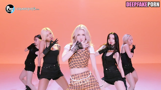 Blonde enjoying big cock in mouth, Somi (전소미 아이오아이) face swap [PREMIUM]