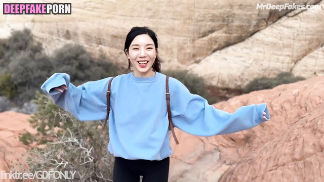 A taxi driver seduced her right in the car - Eunbi ai / アイズワン 本物の偽物