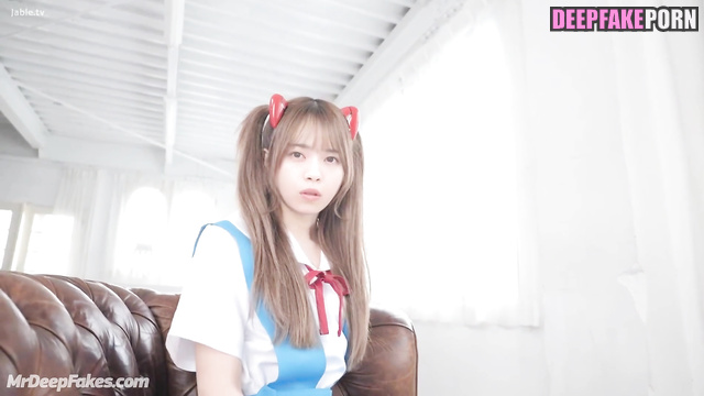 Fastest tongue / Nanase Nishino (西野七瀬 乃木坂46) enjoying oral sex, real fake