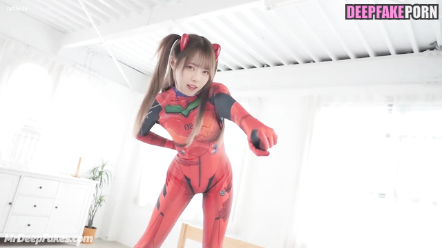 Fastest tongue / Nanase Nishino (西野七瀬 乃木坂46) enjoying oral sex, real fake