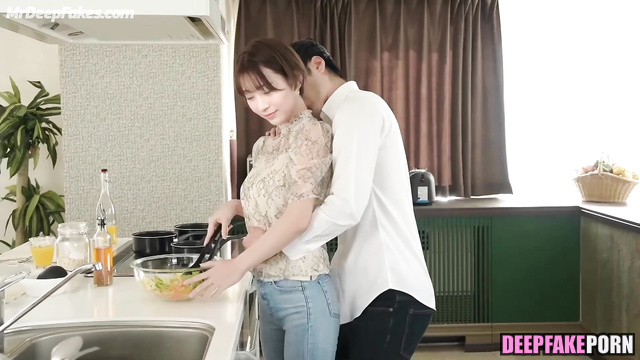 Prelude at a kitchen, Suzu Hirose 広瀬すず 本物の偽物 and guy from dating site ai