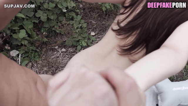 Schoolgirl having first sex on a wasteland, fake GoMaLSooK (고말숙 섹스 테이프)