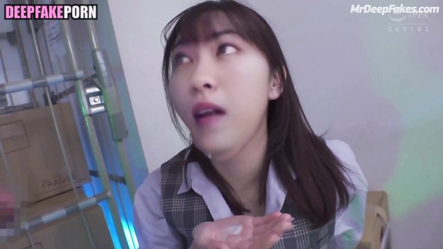 Fast blowjob in a storeroom (西野七瀬 乃木坂46) Nanase Nishino face swap