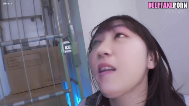 Fast blowjob in a storeroom (西野七瀬 乃木坂46) Nanase Nishino face swap