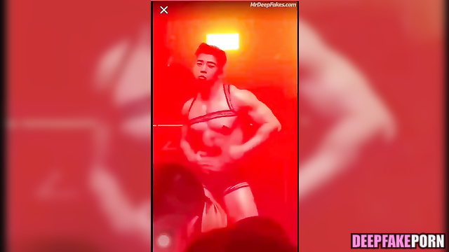 Handsome stripper dancing hot in the night club, ai Yu Shi (于适 成人视频)