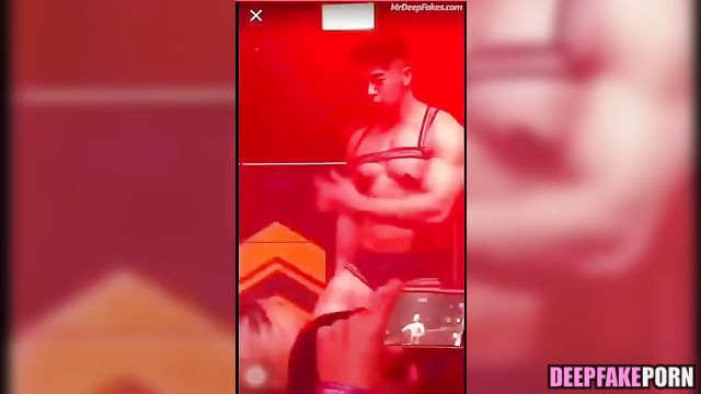 Handsome stripper dancing hot in the night club, ai Yu Shi (于适 成人视频)