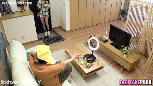 Fuck in black socks with pretty Nana (나나 ディープフェイクビデオ) real fake