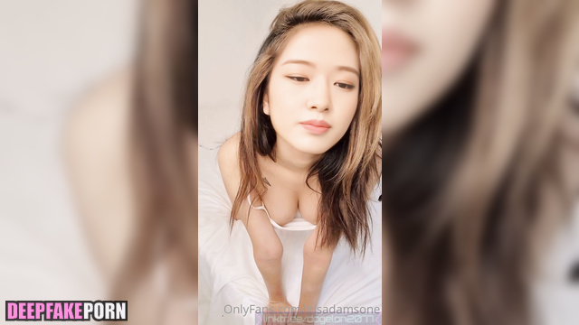 アイズワン 本物の偽物 Yujin wished you a Merry Christmas by her dirty mouth, ai [PREMIUM]