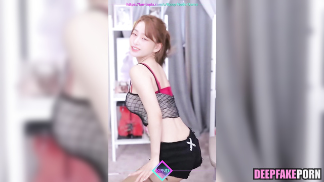 Brunette dancing so sexy for her followers / ニュージーンズ セックスシーン ai Minji [PREMIUM]