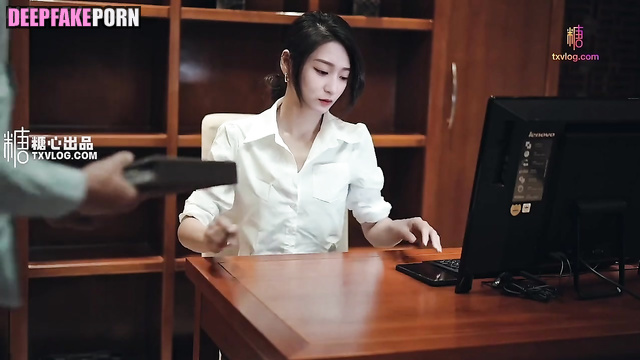 Business woman Minju アイズワン 本物の偽物 fucked her subordinate, pov sex scene