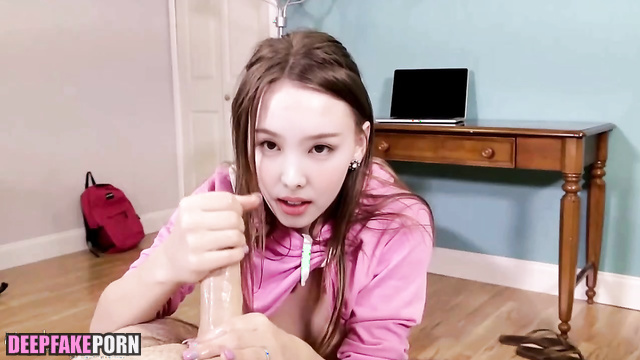 Shy korean babe making her first handjob / トゥワイス ディープフェイクビデオ Nayeon [PREMIUM]