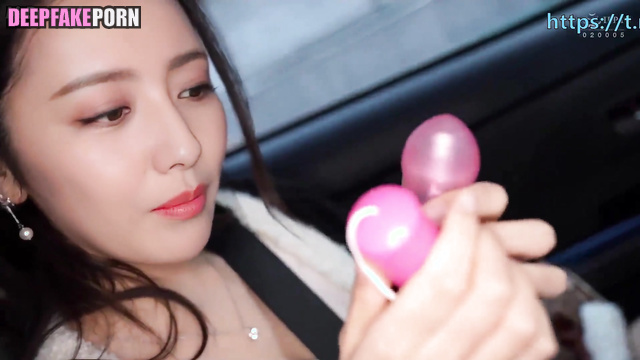 Fake Tong Liya almost agreed to play with a sex toy in your car 佟丽娅 真假