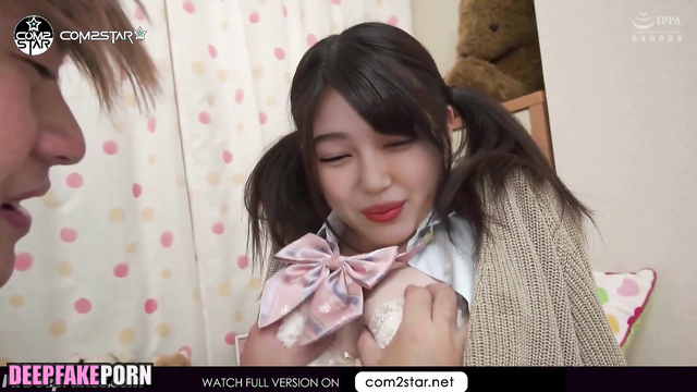 Classmate fucked her hole by tongue (ニュージーンズ 本物の偽物) Danielle face swap