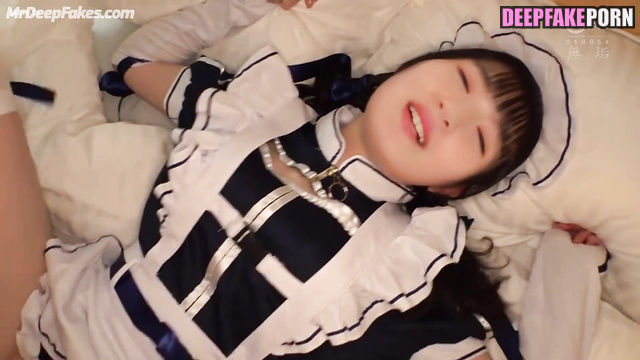 Fake Endo Sakura took off her panties in front of old fart 遠藤 さくら 乃木坂46