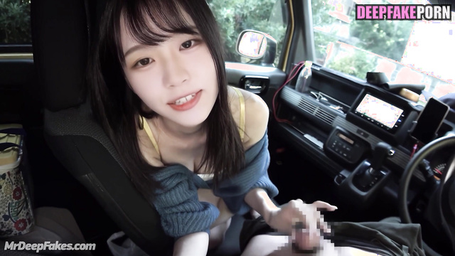 Fast handjob in the car by slutty Chodan (쵸단 딥페이크 영상) / real fake