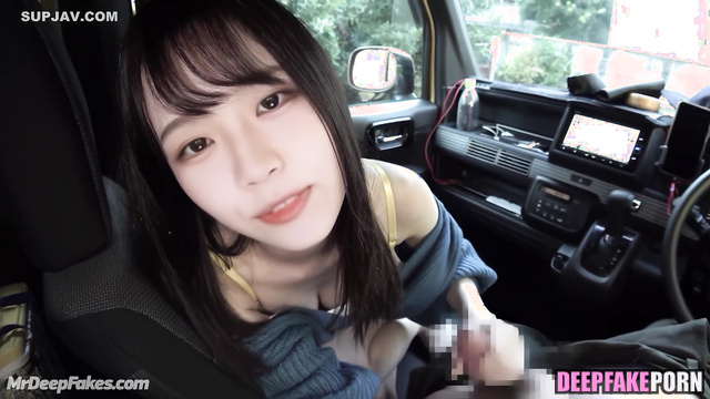 Fast handjob in the car by slutty Chodan (쵸단 딥페이크 영상) / real fake